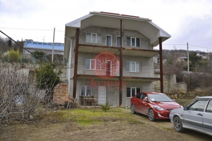 Продается дом 265. м  п. Малый Маяк  Алушта Крым