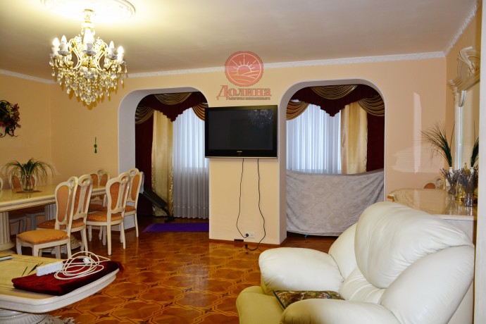 Продаётся 5-комнатная квартира 116 кв.м на южном берегу Крыма.