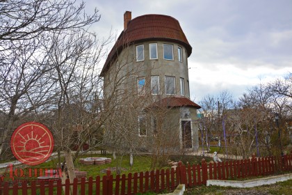 Продается дом-башня 250 кв.м с. Заречное Симферопольский район Крым