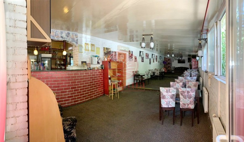 Продается кафе с летней площадкой 216,3 кв.м в пос. Партенит 